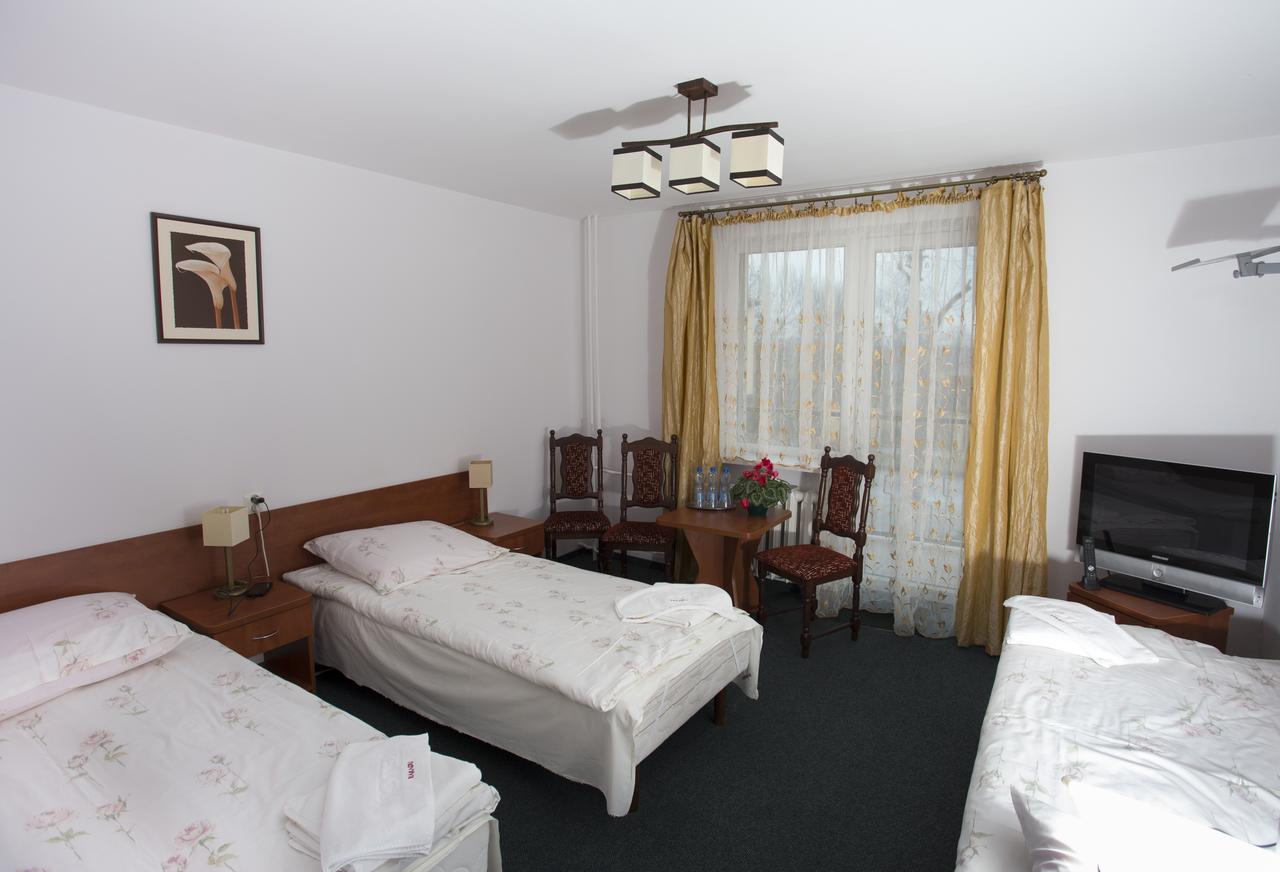 Hotel Kakadu Konin  Buitenkant foto