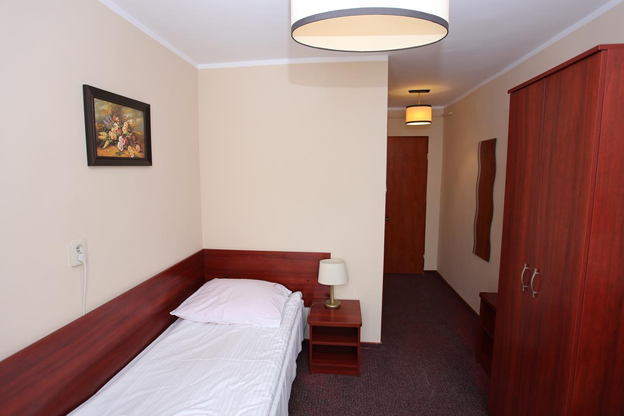 Hotel Kakadu Konin  Buitenkant foto