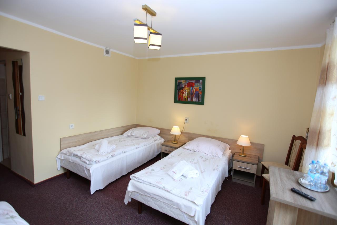Hotel Kakadu Konin  Buitenkant foto