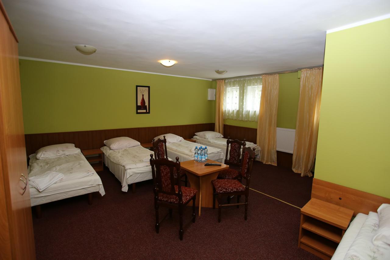 Hotel Kakadu Konin  Buitenkant foto