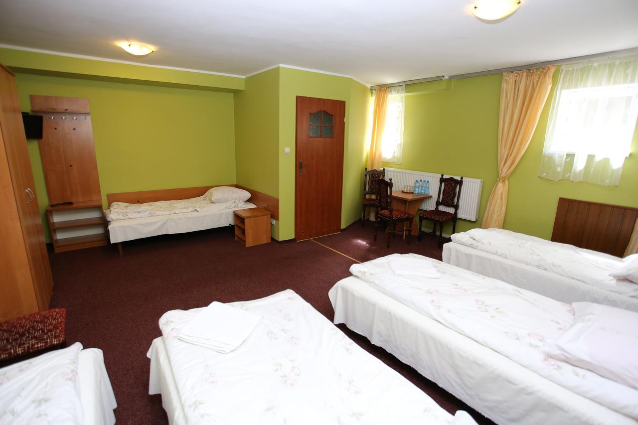 Hotel Kakadu Konin  Buitenkant foto
