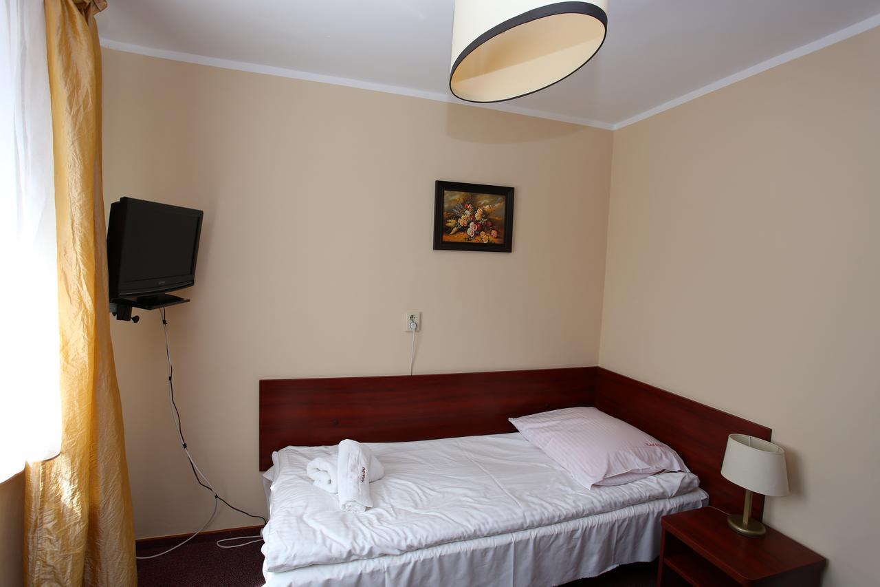 Hotel Kakadu Konin  Buitenkant foto