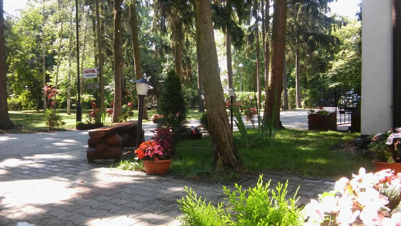 Hotel Kakadu Konin  Buitenkant foto
